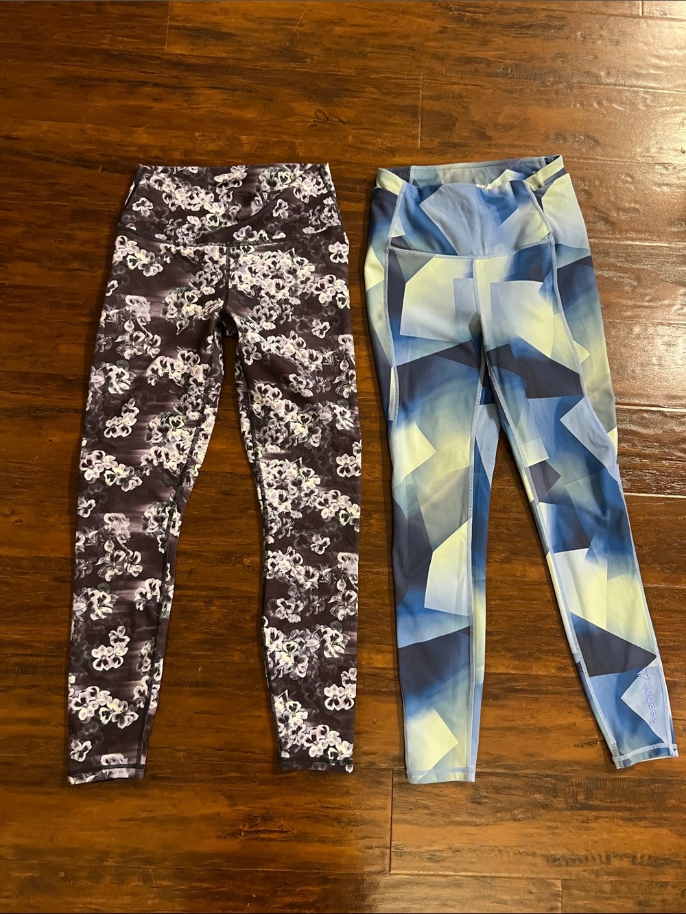 2 XS Printed Active Leggings - Reebok Blue Geometric & Fabletics Black Floral